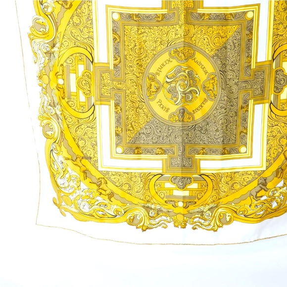 EUC$585 HERMES Gold SCARF - Picture 7 of 16